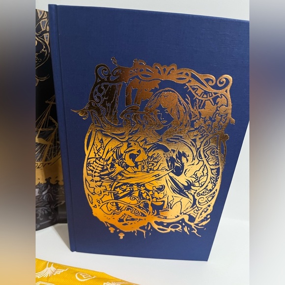 Illumicrate Exclusive Signed The Drowned Woods by Emily Lloyd-Jones - Picture 5 of 6